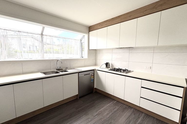 Photo of property in 11 Miro Street, New Lynn, Auckland, 0600