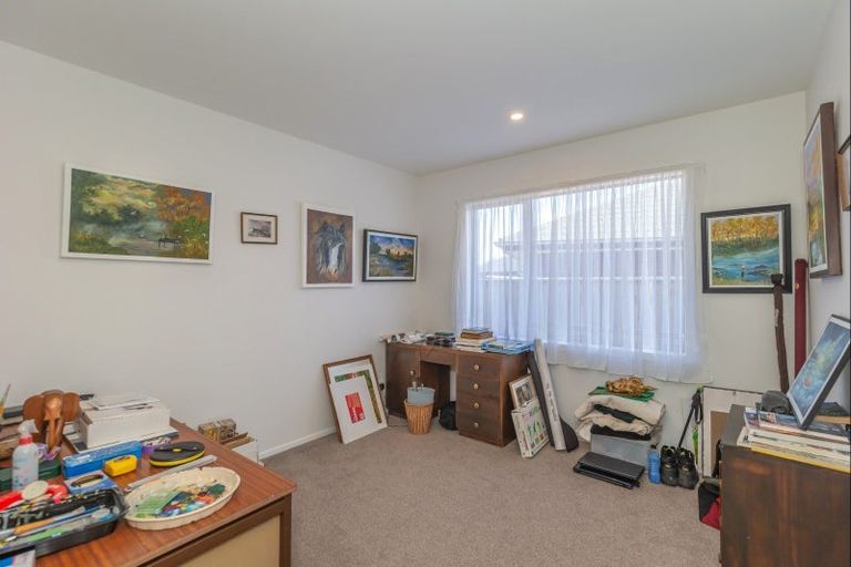 Photo of property in 5 Oak Place, Levin, 5510