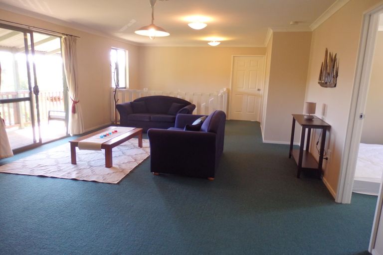 Photo of property in 16 Alpha Street, Cambridge, 3434