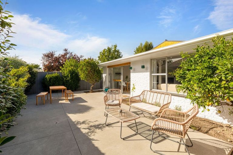 Photo of property in 50 Kent Lodge Avenue, Avonhead, Christchurch, 8042