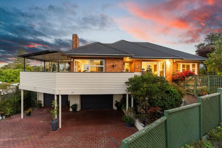 Photo of property in 148a Cliff View Drive, Green Bay, Auckland, 0604
