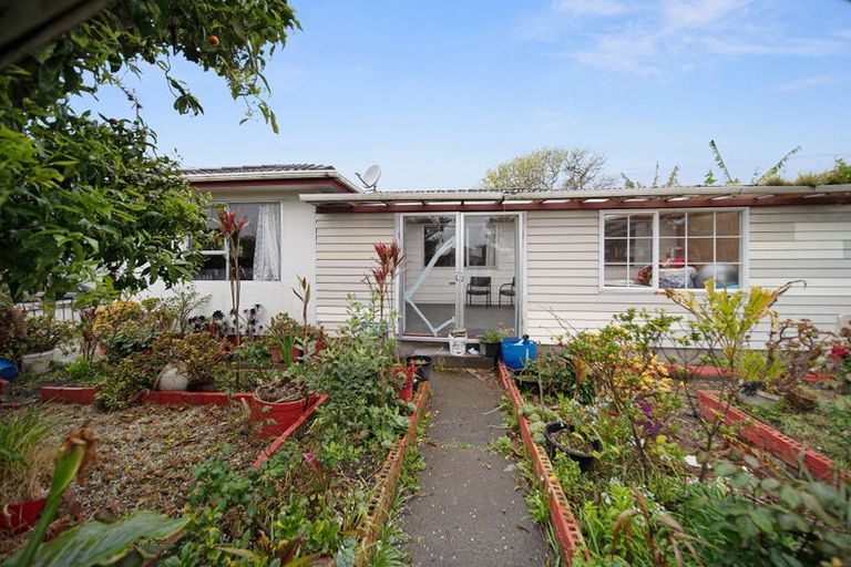 Photo of property in 5 Mikasa Place, Mangere, Auckland, 2022