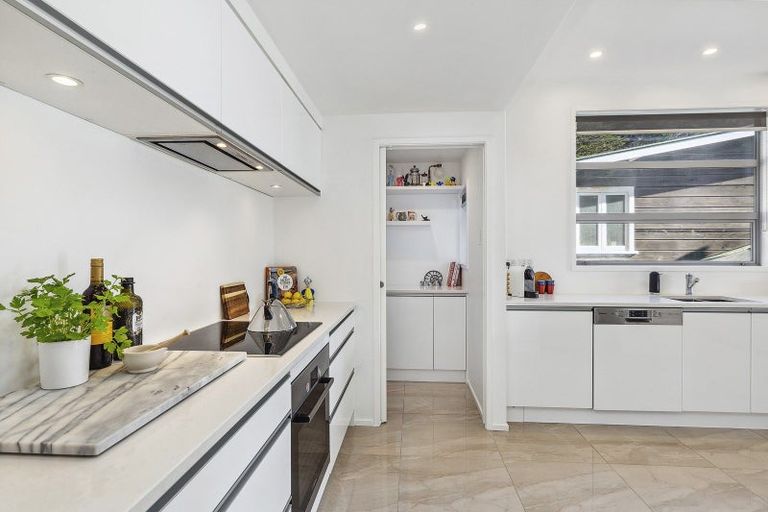 Photo of property in 69 Mantell Street, Seatoun, Wellington, 6022