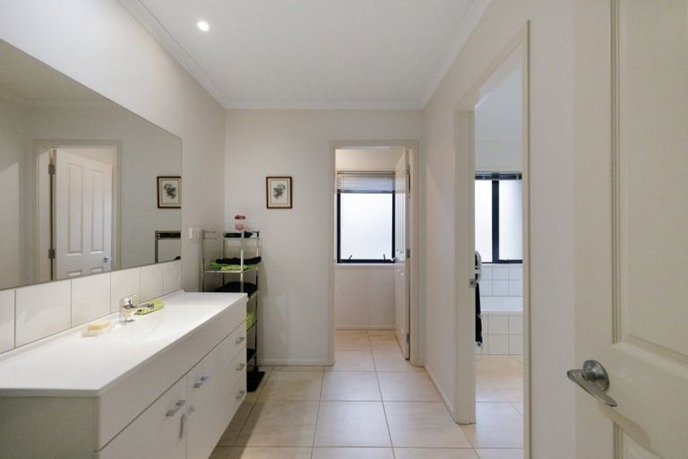Photo of property in 6r Jason Place, Pyes Pa, Tauranga, 3112