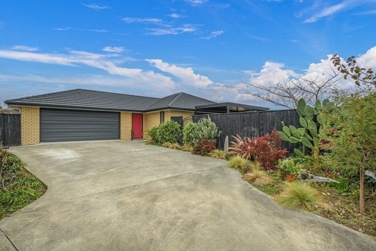 Photo of property in 11 Pearl Grove, Ashhurst, 4810