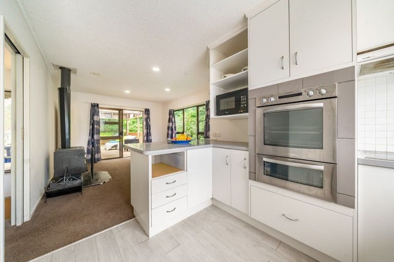 Photo of property in 14 Westhaven Drive, Tawa, Wellington, 5028