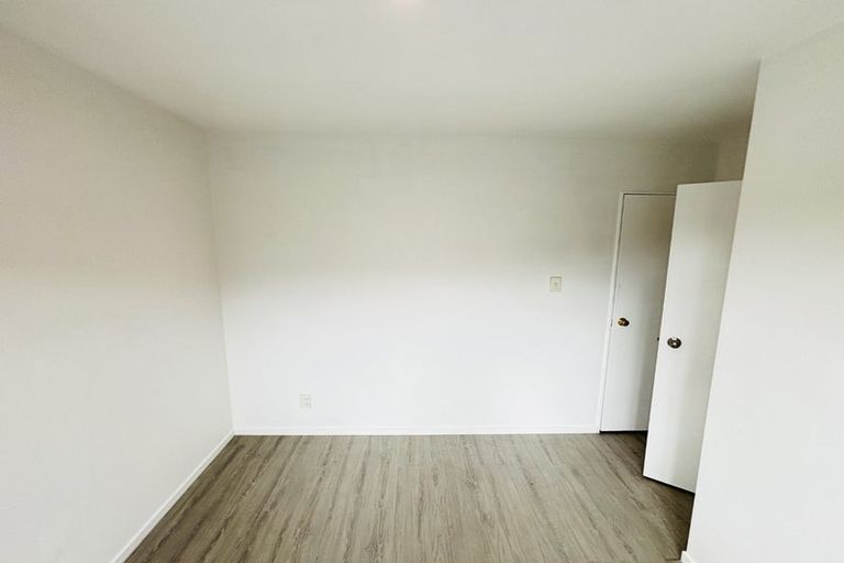 Photo of property in 21 Robertson Road, Favona, Auckland, 2024