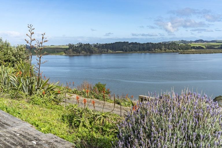 Photo of property in 17 Dem Road, Pahi, Paparoa, 0571