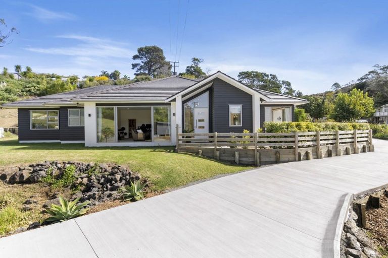 Photo of property in 5b Hobbs Road, Matakatia, Whangaparaoa, 0930