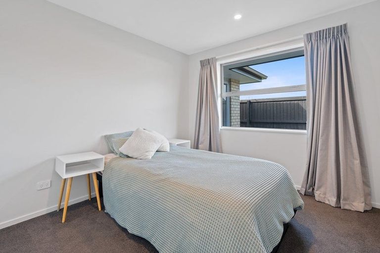 Photo of property in 76 Stationmasters Way, Prebbleton, 7604