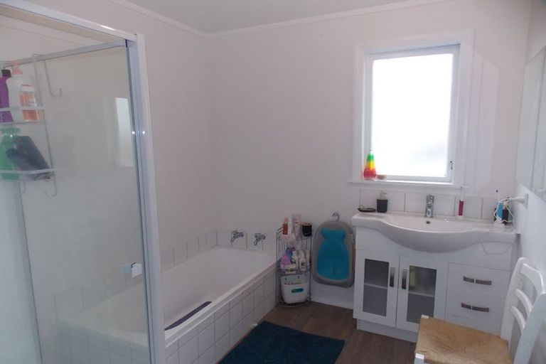 Photo of property in 34 Kelvin Grove Road, Kelvin Grove, Palmerston North, 4414