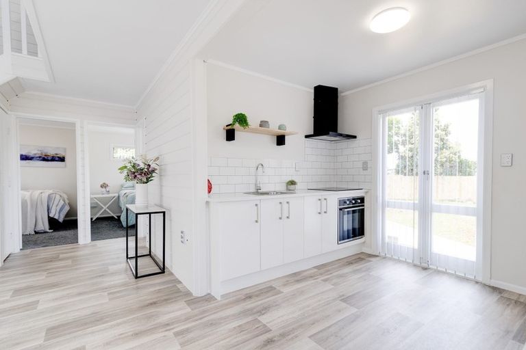 Photo of property in 1/13 Blanes Road, Weymouth, Auckland, 2103