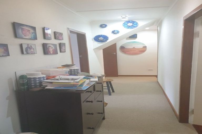 Photo of property in 1/8 Golf Road, New Lynn, Auckland, 0600