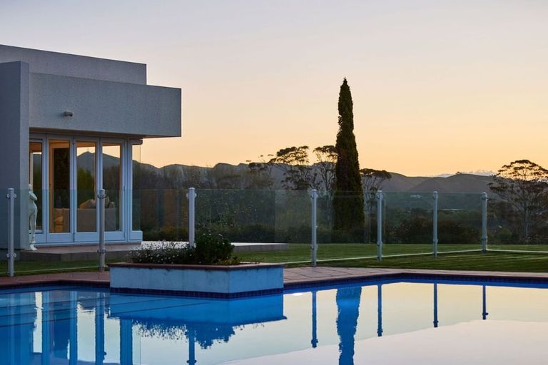 Photo of property in 168 Te Mata Peak Road, Havelock North, 4130