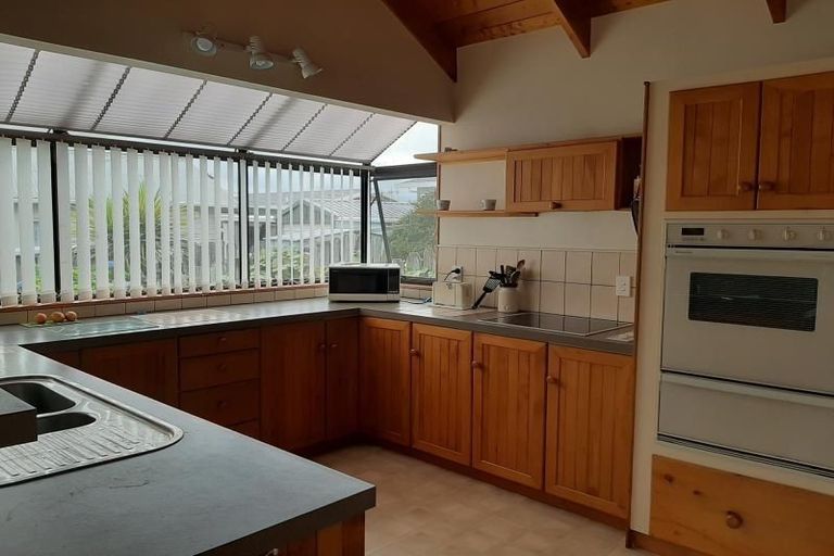 Photo of property in 17 Commins Road, Onerahi, Whangarei, 0110