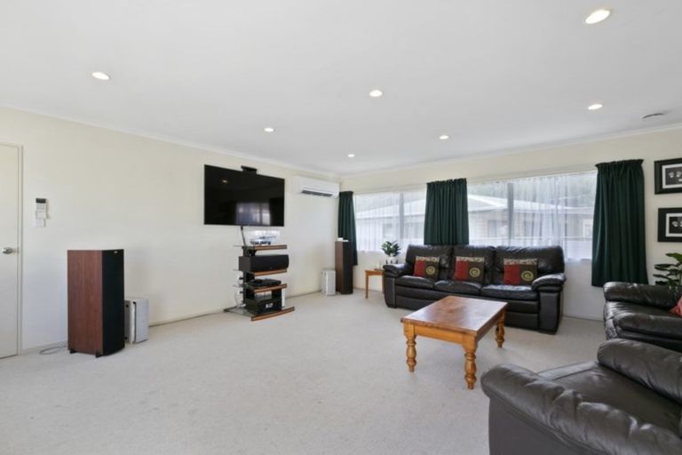 Photo of property in 5a Kilkenny Grove, Wainuiomata, Lower Hutt, 5014