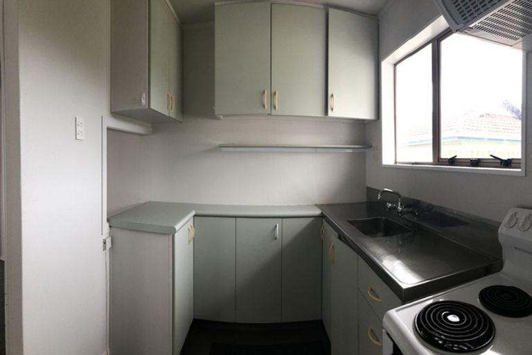 Photo of property in 133f1 Queens Drive, Lyall Bay, Wellington, 6022