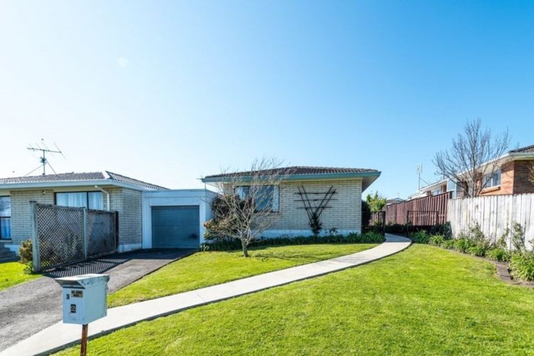 Photo of property in 2/2 Cairngorm Place, Highland Park, Auckland, 2010