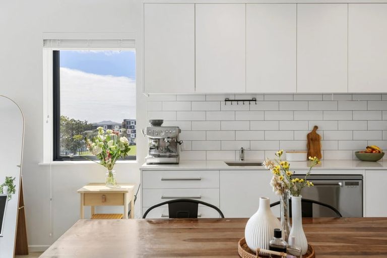 Photo of property in 210/165 Lake Road, Northcote, Auckland, 0627