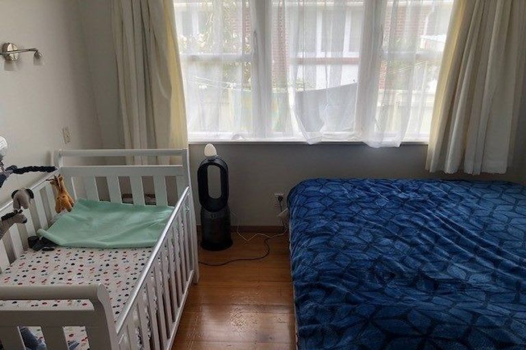 Photo of property in 25 Nile Street, Waterloo, Lower Hutt, 5011