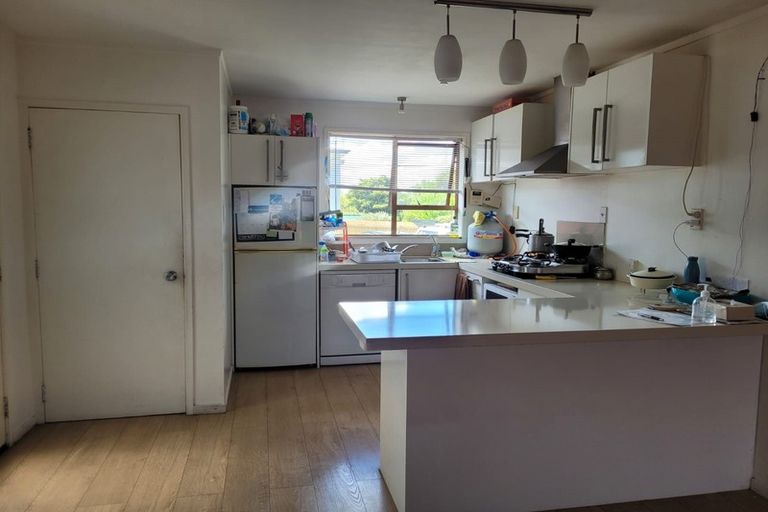 Photo of property in 2/3204 Great North Road, New Lynn, Auckland, 0600