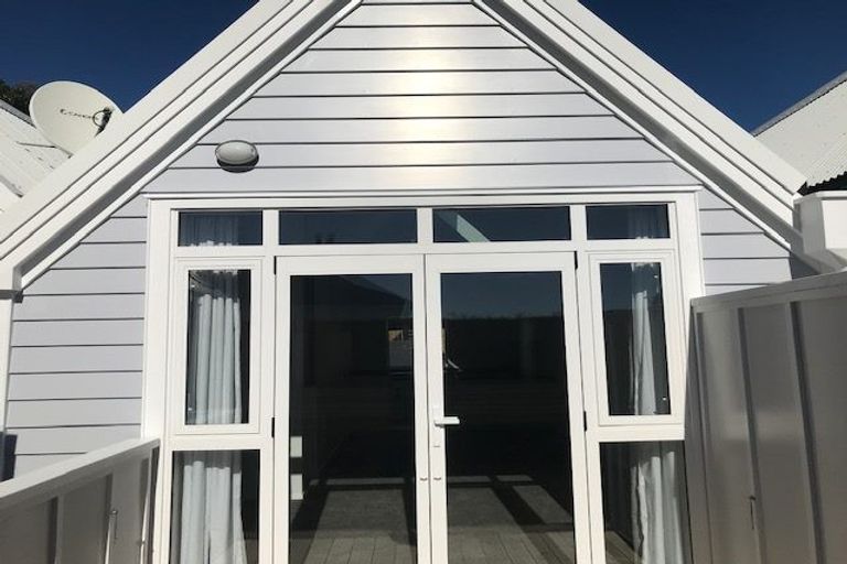 Photo of property in Pirie Street Townhouses, 22/35u Pirie Street, Mount Victoria, Wellington, 6011