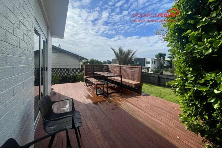 Photo of property in 16 Mangorei Road, Strandon, New Plymouth, 4312