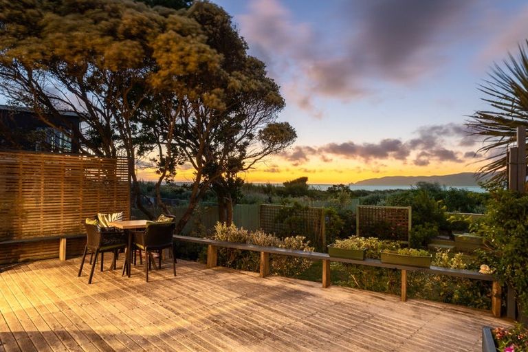 Photo of property in 73 Manly Street, Paraparaumu Beach, Paraparaumu, 5032