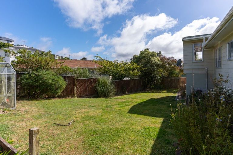 Photo of property in 42 Clifford Road, Johnsonville, Wellington, 6037