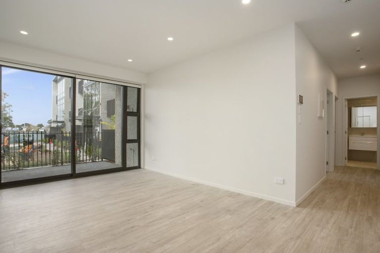 Photo of property in 101/165 Lake Road, Northcote, Auckland, 0627