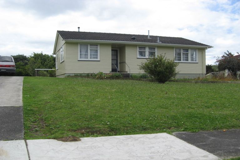 Photo of property in 76 Heyford Close, Mangere, Auckland, 2022