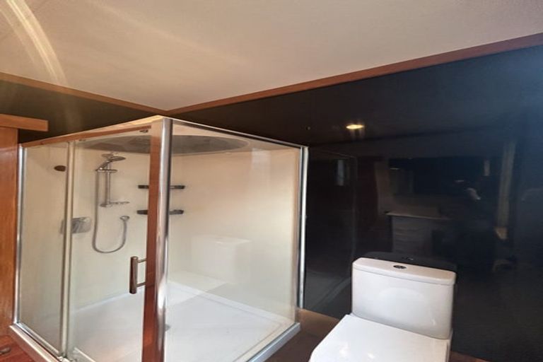 Photo of property in 15 Rolleston Street, Mount Cook, Wellington, 6021