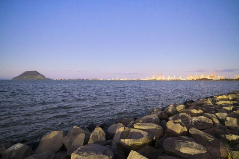 Photo of property in 1/104 Harbour Drive, Otumoetai, Tauranga, 3110