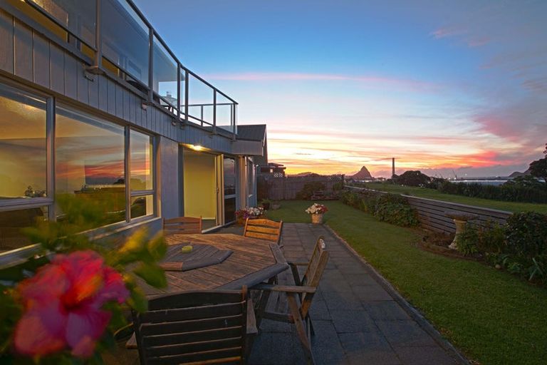 Photo of property in 1/10 Birdwood Avenue, Moturoa, New Plymouth, 4310