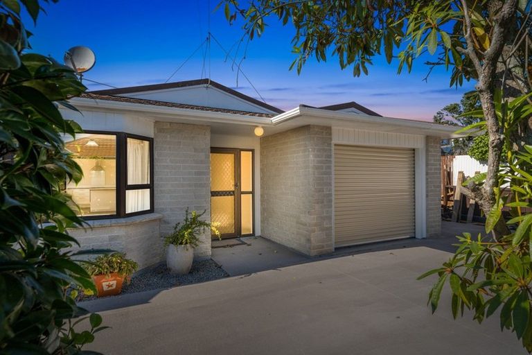 Photo of property in 6a Warrimoo Street, Paraparaumu, 5032