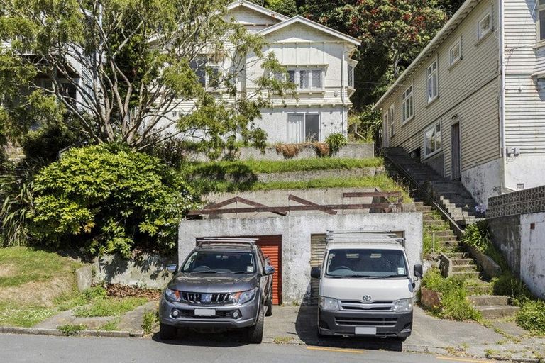 Photo of property in 72 Mitchell Street, Brooklyn, Wellington, 6021