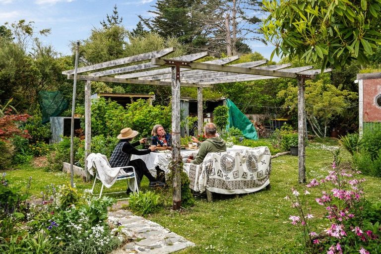 Photo of property in 8 Beach Road, Long Beach, Port Chalmers, 9081