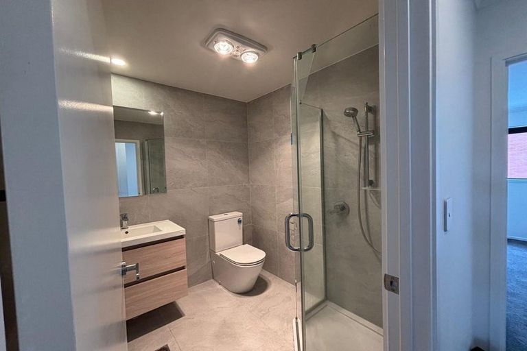 Photo of property in 2/5 King Street, Papakura, 2110