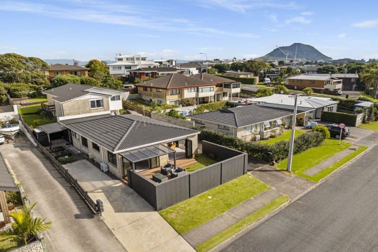 Photo of property in 4b Orkney Road, Mount Maunganui, 3116