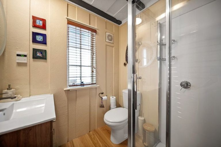 Photo of property in 23 Saint Michaels Crescent, Kelburn, Wellington, 6012