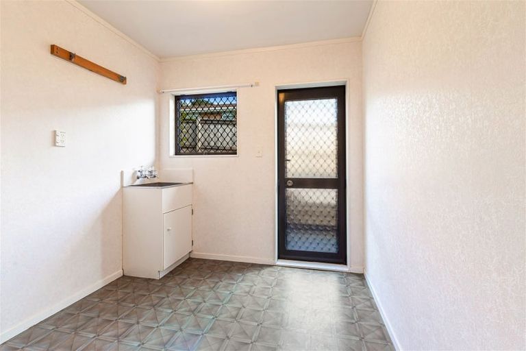 Photo of property in 31 Petrel Place, Massey, Auckland, 0614