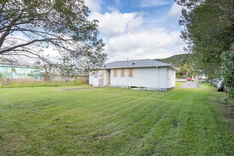Photo of property in 40 Hyde Street, Wainuiomata, Lower Hutt, 5014