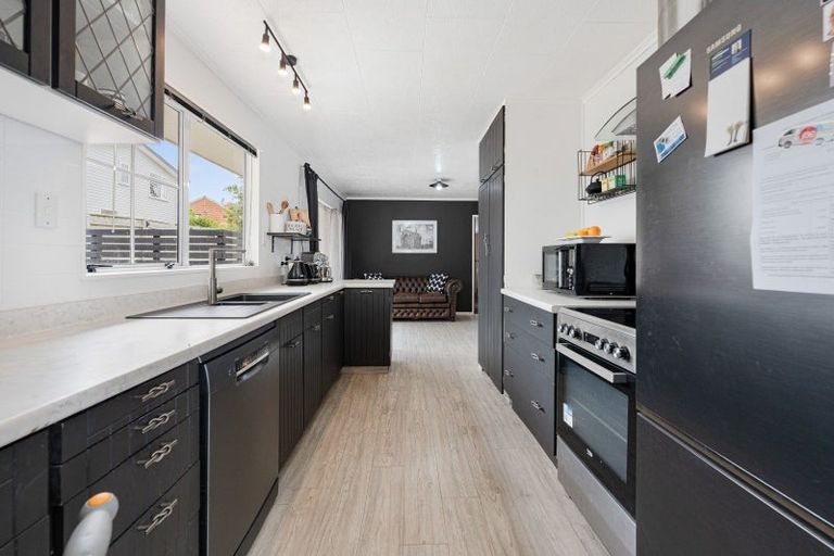 Photo of property in 37 Fraser Drive, Feilding, 4702