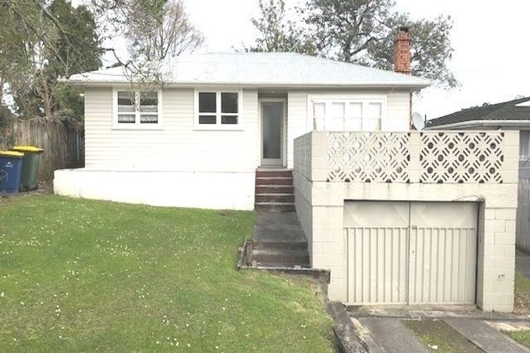 Photo of property in 16 Pomaria Road, Henderson, Auckland, 0610