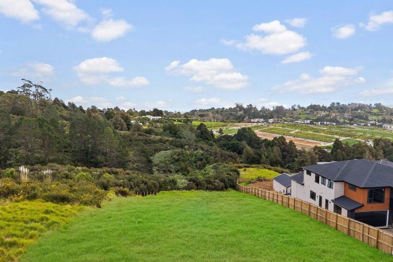 Photo of property in 16 Annmarie Avenue, Totara Park, Auckland, 2019
