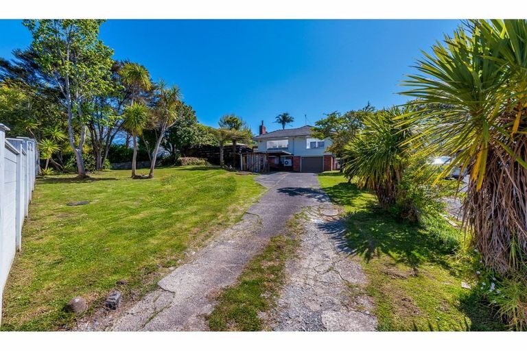 Photo of property in 31 Routley Drive, Glen Eden, Auckland, 0602