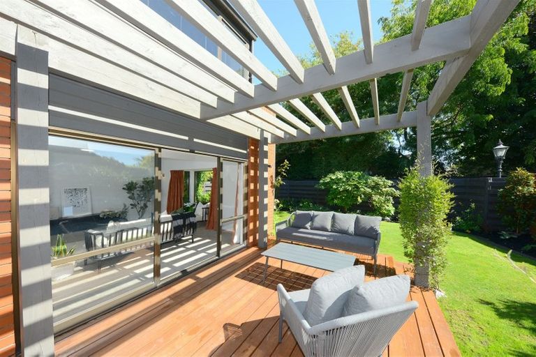 Photo of property in 10 Glenburn Place, Avonhead, Christchurch, 8042