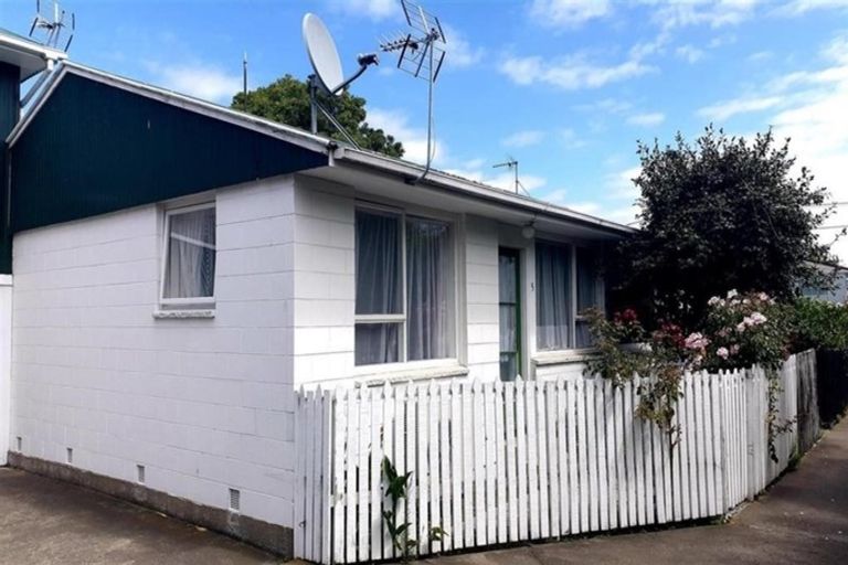 Photo of property in 5/556 Barbadoes Street, Edgeware, Christchurch, 8013