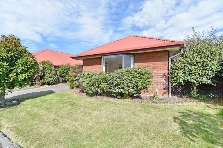 Photo of property in 1/54 Ben Nevis Drive, Broomfield, Christchurch, 8042