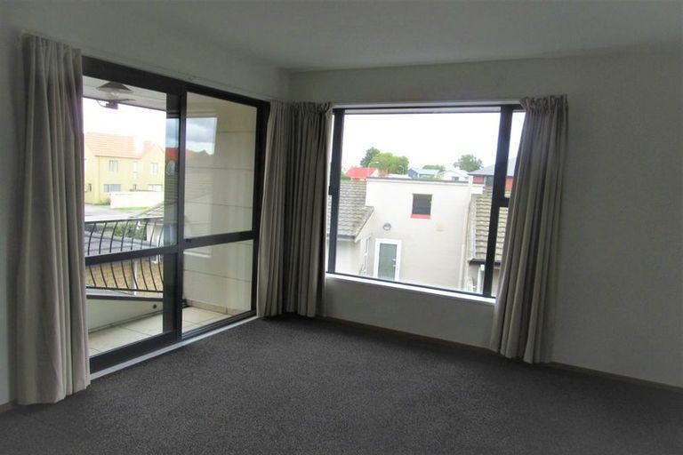 Photo of property in 16 George Street, Riccarton, Christchurch, 8041